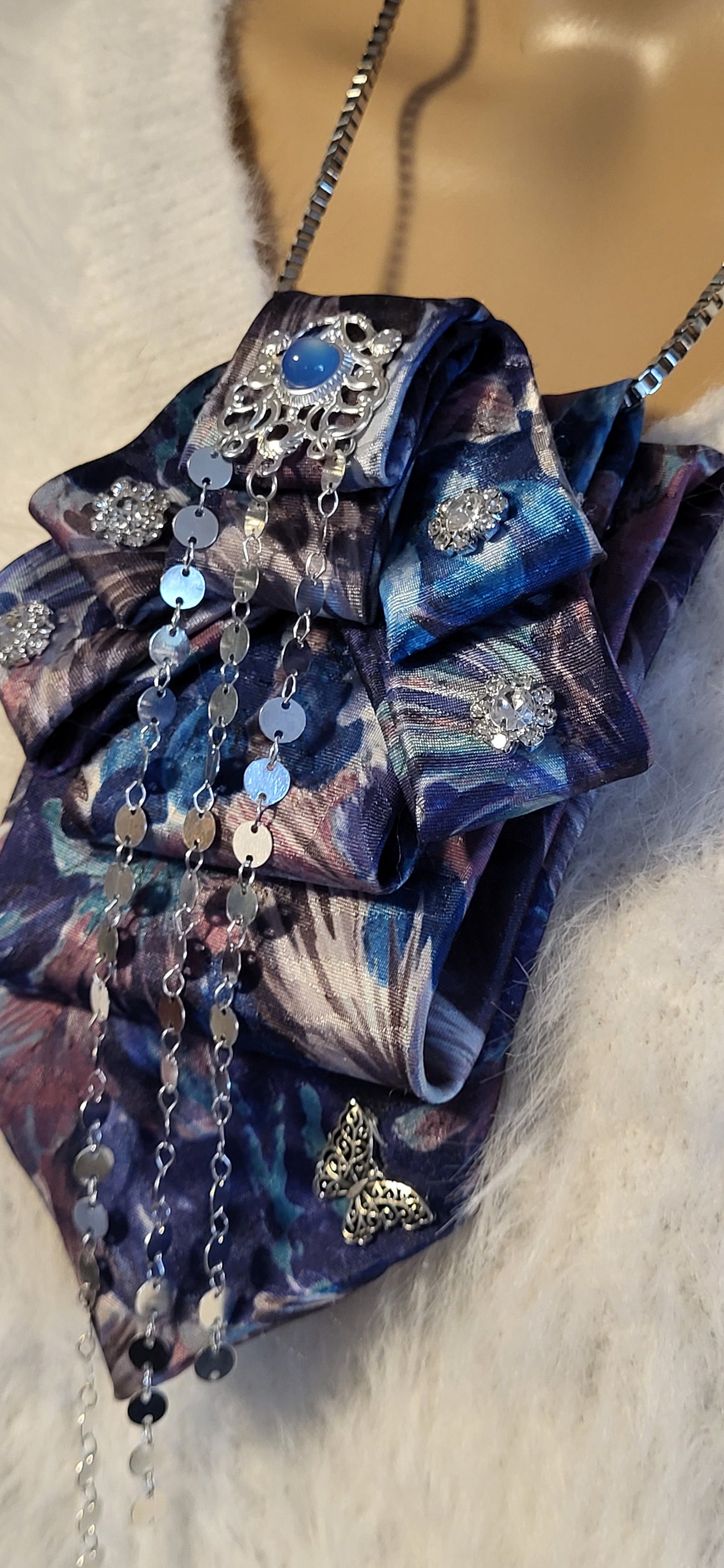 Tie Necklace (Blue/Purple)