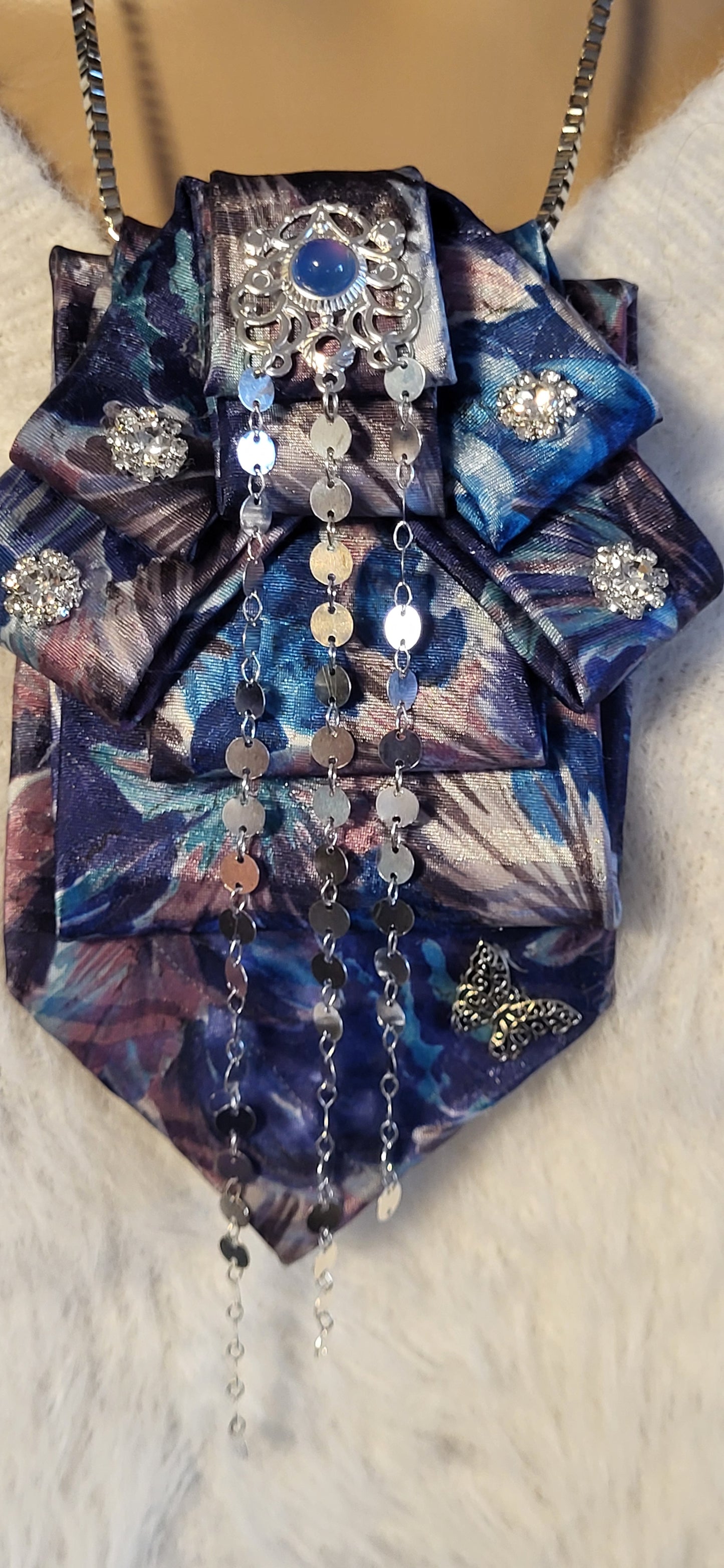 Tie Necklace (Blue/Purple)