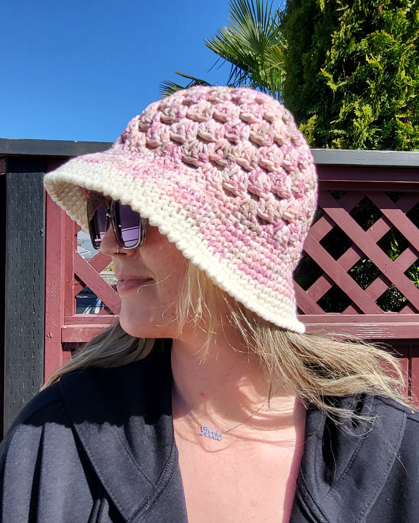 Bucket Hat (Pink)